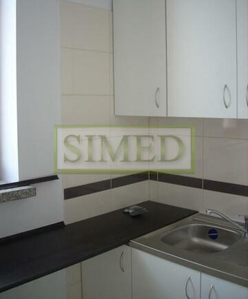 Studio 5m wysokości ,recepcja ,monitoring, ochrona