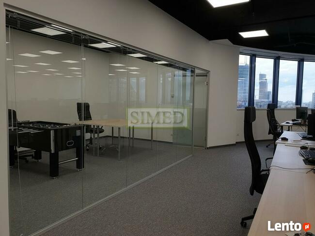 Nowoczesny biurowiec , parking , dobry dojazd