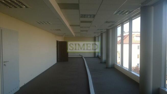 Biurowiec przy obwodnicy Warszawa