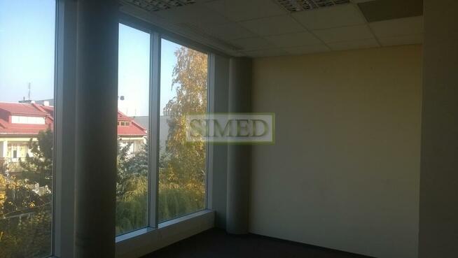 Biurowiec przy obwodnicy Warszawa