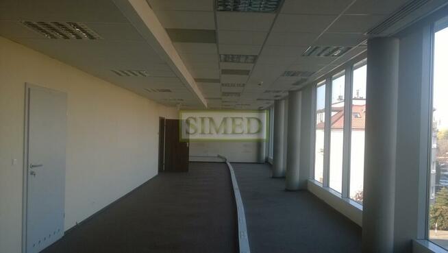 Biurowiec przy obwodnicy Warszawa