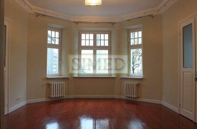 Zabytkowa kamienica , Centrum , recepcja, metro