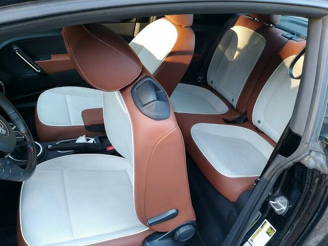 Sprzedam VOLKSWAGEN BEETLE 1.8 T 170 KM 2016 mały przebieg