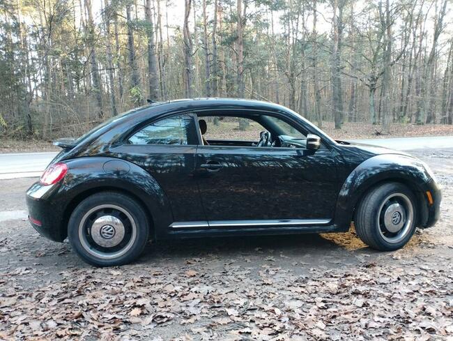 Sprzedam VOLKSWAGEN BEETLE 1.8 T 170 KM 2016 mały przebieg