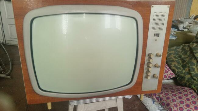 Zabytkowy telewizor