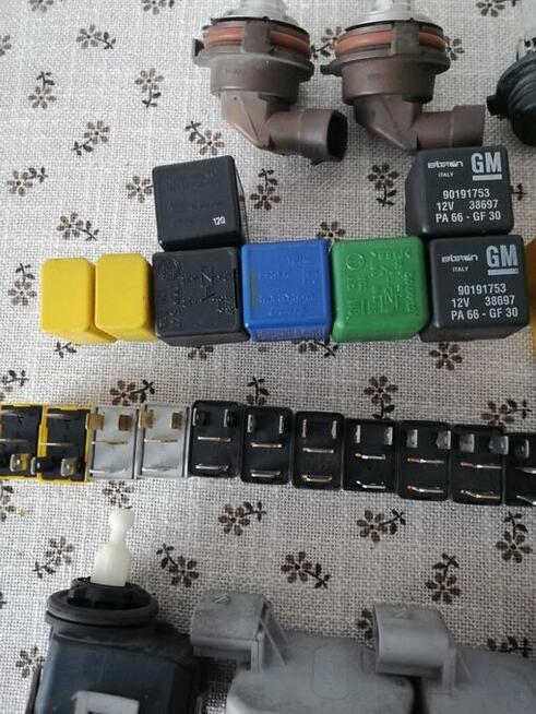 RÓŻNOŚCI ŻARÓWKI, PRZEKAŻNIKI OPEL ASTRA G I ZAFIRA A