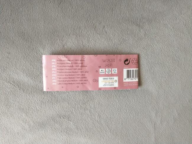 Ręcznie robiony kombinezon niemowlęcy z kapturem - świnka