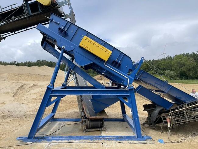 Przesiewacz dwupokładowy typu PB-2x4,5