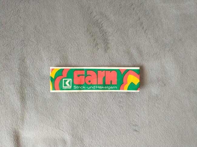 Ręcznie robiony kombinezon niemowlęcy z kapturem - skrzacik