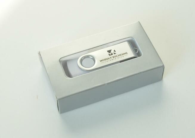 Pendrive pamięć usb z logo grawer 16 GB 50 szt. tektura