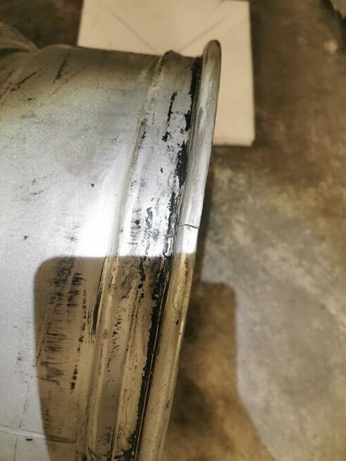 Felga 19 styling 128 9,5x19, ET32 (uszkodzona)