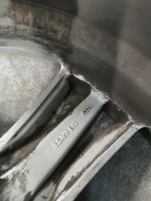 Felga 19 styling 128 9,5x19, ET32 (uszkodzona)