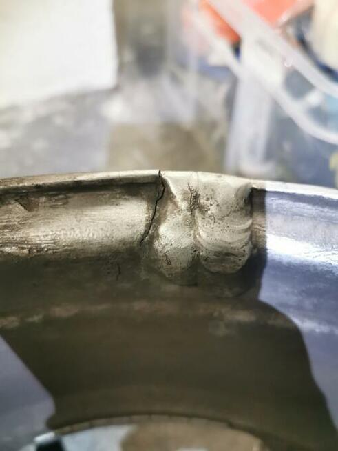 Felga 19 styling 128 9,5x19, ET32 (uszkodzona)