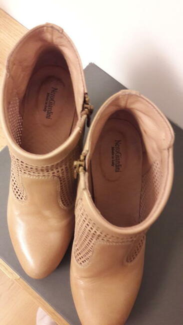 Botki Nero Giardini - beżowe - r. 37