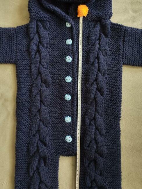 Ręcznie robiony kombinezon niemowlęcy z kapturem - granacik