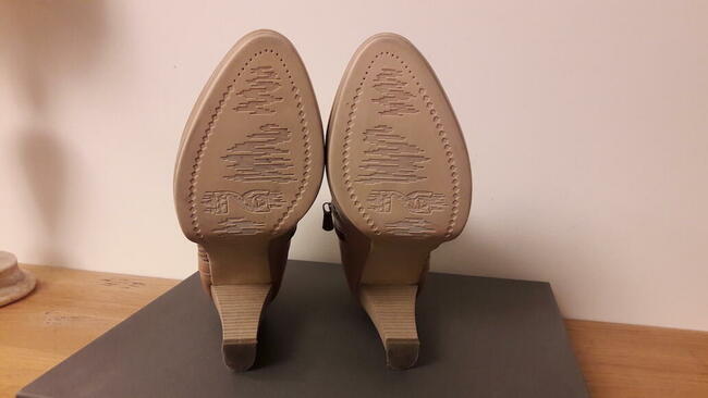 Botki Nero Giardini - beżowe - r. 37