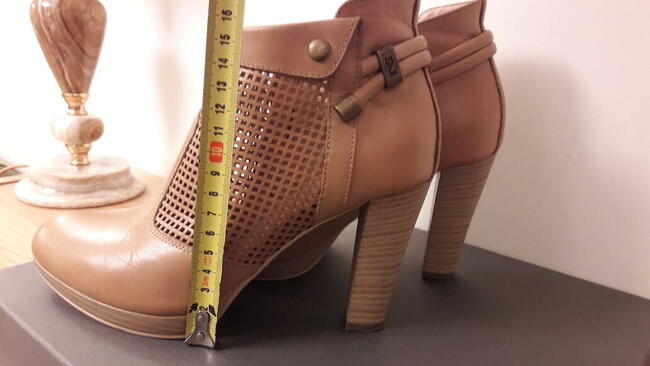 Botki Nero Giardini - beżowe - r. 37