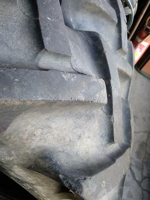 opony 9-24 dunlop traktor 2 sztuki nie naprawiane nie zpękan