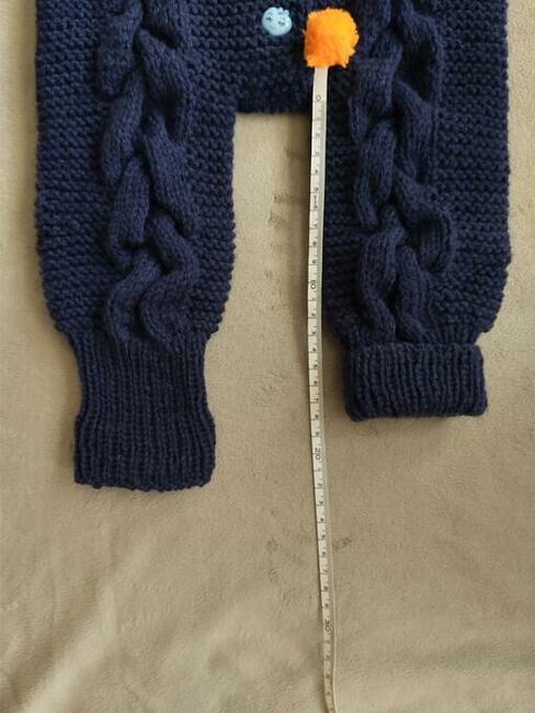 Ręcznie robiony kombinezon niemowlęcy z kapturem - granacik