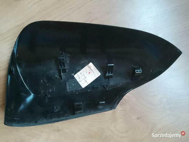 Nakładka lusterka prawa Toyota Yaris III czarna