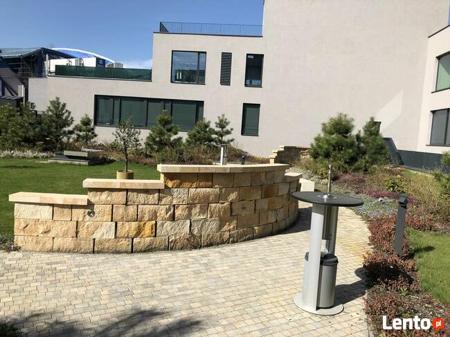 Kamień murowy rzędowy cięty łupany z piaskowca polskiego