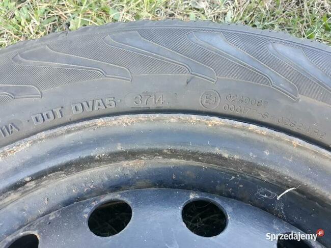 opona zimowa z felgą stalową