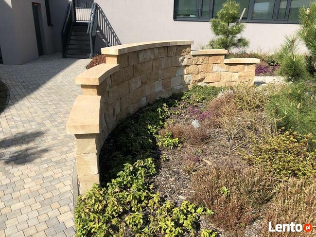 Kamień murowy rzędowy cięty łupany z piaskowca polskiego