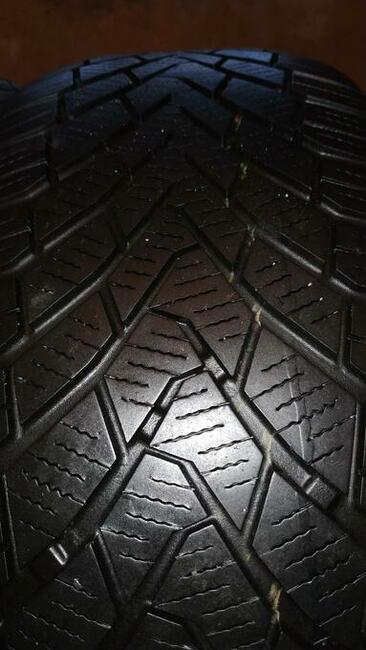 Opony zimowe CONTINENTAL TS850 205/55/16