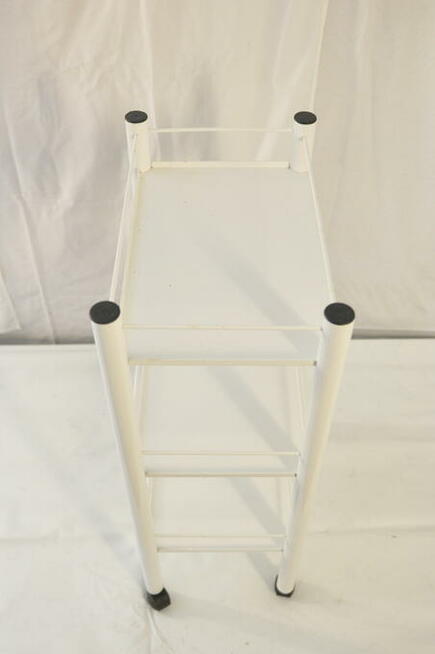 półka kosmetyczna biała metalowa na kółkach