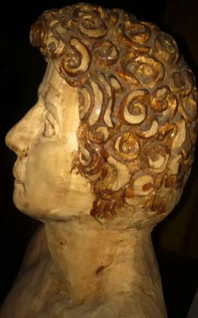 Rzeźba: Wpatrujący Mężczyzna - Lite Drewno STOJĄCA HANDMADE