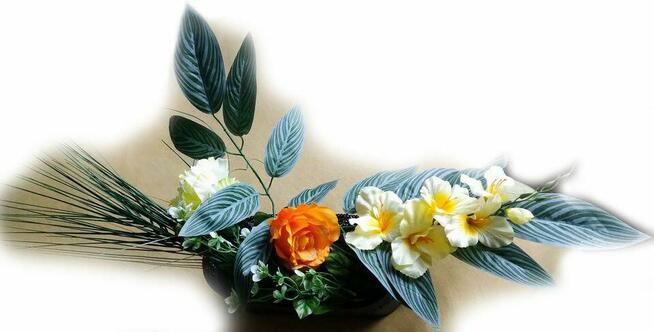 Sztuczne Kwiaty w Doniczce Cena do Negocjacji Tel515 866 399