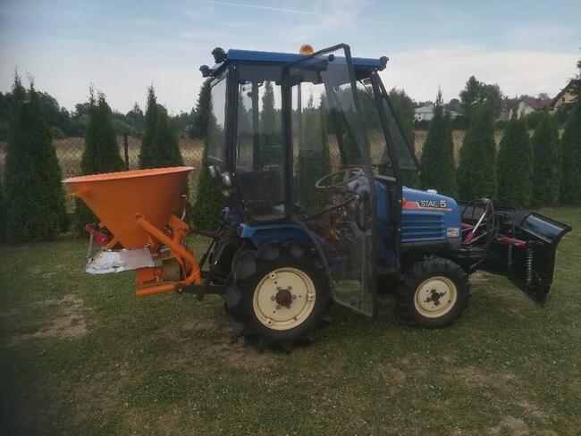 Sprzedam ciągnik komunalny z pługiem