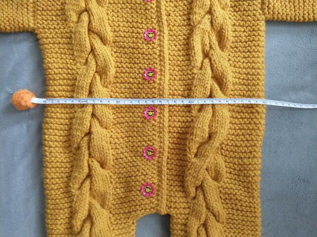 Ręcznie robiony kombinezon niemowlęcy z kapturem - słoneczko