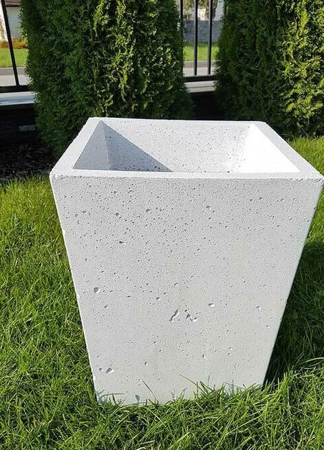 DONICE Z BETONU ARCHITEKTONICZNEGO