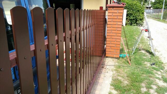 Sztachety metalowe gr.1.5mm STANDARD PLUS malowane 9cm