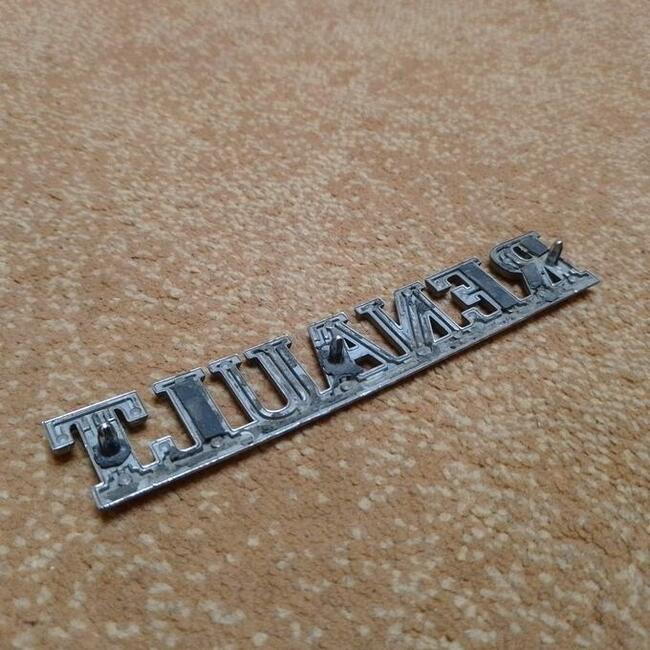 Emblemat napis RENAULT