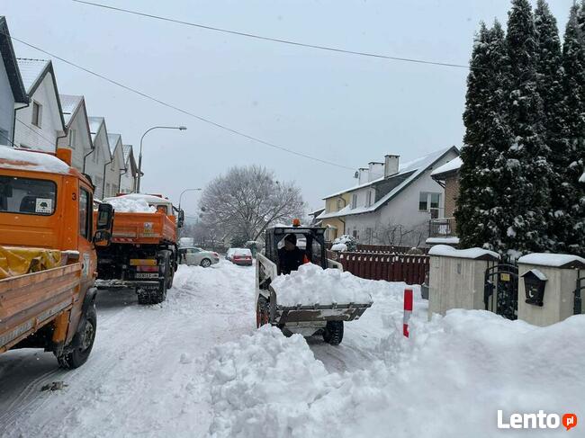 wywóz śniegu w Olsztynie Olsztyn koparką ładowarką z Olsztyn