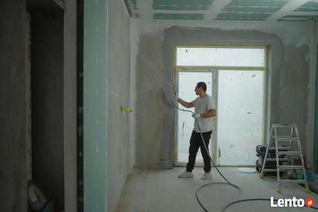 REMONTY I WYKOŃCZENIA MIESZKAŃ