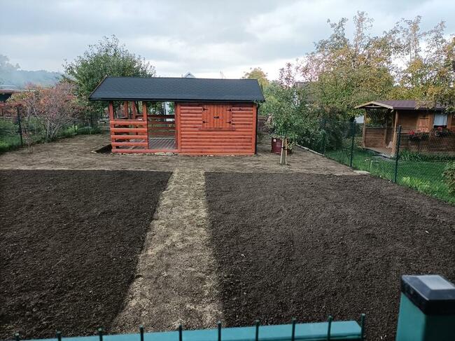 Równanie terenu, wyrównanie, przygotowanie gleby pod trawnik