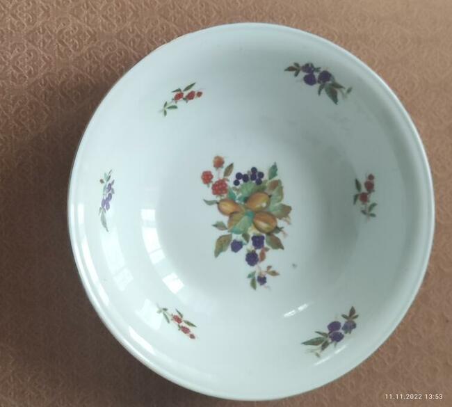 WYPRZEDAŻ porcelanowych, kryształowych i inne rożnych...