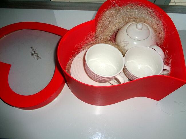 Kpl filiżanek + czajniczek