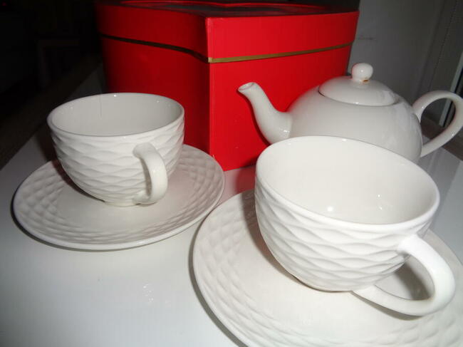 Kpl filiżanek + czajniczek