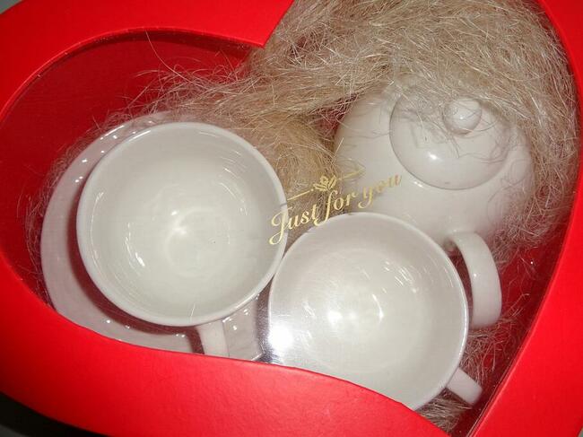 Kpl filiżanek + czajniczek