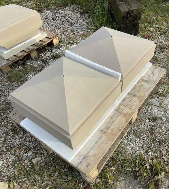 ELEMENTY Z PIASKOWCA Czapki Parapety Schody Biały Żółty