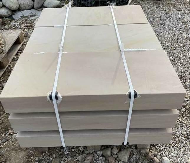 ELEMENTY Z PIASKOWCA Czapki Parapety Schody Biały Żółty