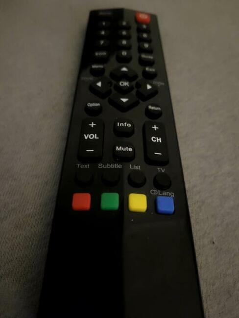 Uszkodzony Telewizor THOMSON 32HD