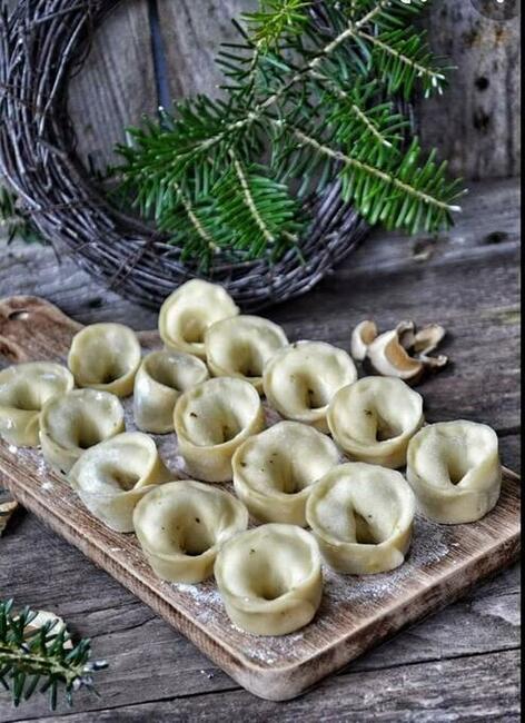 Pierogi domowe reczbie lepione 100szt+40uszek za darmo