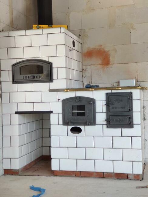 Kuchnia kaflowa fajerkowa trzon kuchenny z piecem chlebowym