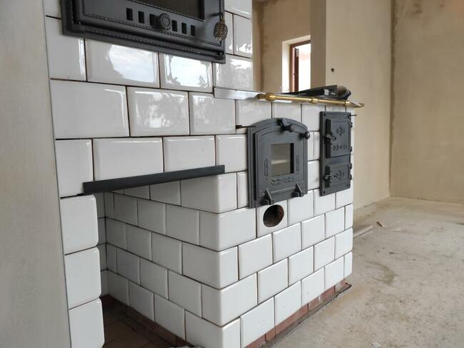 Kuchnia kaflowa fajerkowa trzon kuchenny z piecem chlebowym