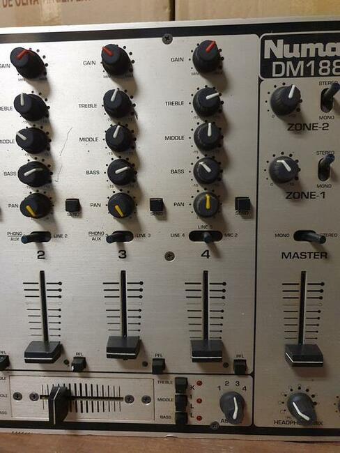 Mikser NUMARK DM1885X
